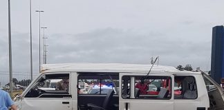 8 People injured as minibus taxi rolls on the R21southbound before the Olifantsfontein exit in the Centurion