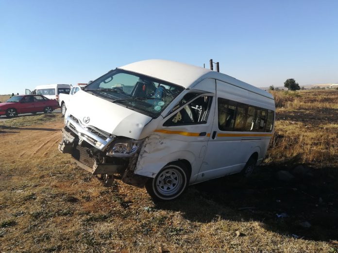 Gauteng: Taxi vs car collision on Main Road in Westonaria, Gauteng Gauteng: Taxi vs car collision on Main Road in Westonaria, Gauteng