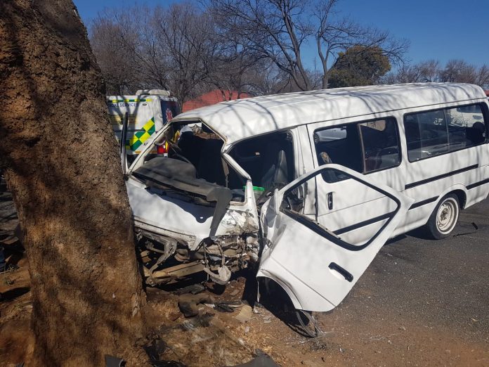 One killed and 12 others injured after a taxi crashes into a tree on Hertz boulevard in Vanderbijlpark One killed and 12 others injured after a taxi crashes into a tree on Hertz boulevard in Vanderbijlpark