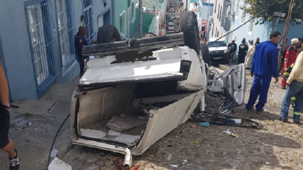 Bakkie rollover leaves seven injured in Bo-Kaap