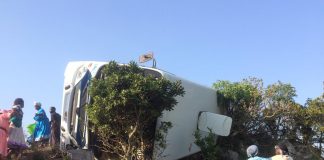 Thirty-Nine injured when driver loses control of bus on the coast of Kwazulu-Natal