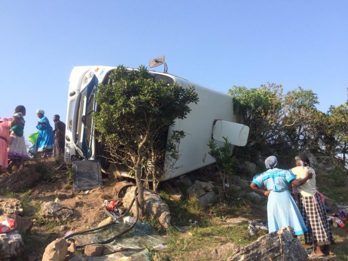 Thirty-Nine injured when driver loses control of bus on the coast of Kwazulu-Natal