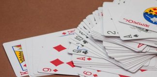 Compare the gameplay of rummy between GetMega and RummyGo here