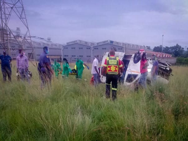 14 Injured in a taxi rollover, Newcastle