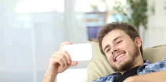 Why do casino games work particularly well as smartphone apps?