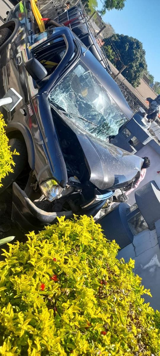 Two injured in a vehicle collision in Tongaat