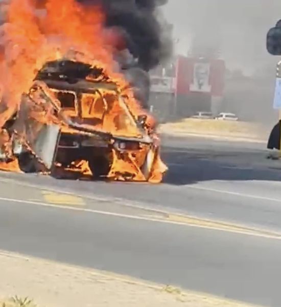Vehicle fire on the corner of R25 roadway and Kwartel Road in Birch Acres in the Kempton Park