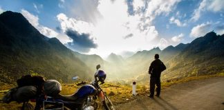 10 Reasons to Travel on a Motorbike