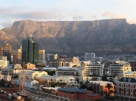 Cape Town, Table mountain - 4 must-see SA spots for USA travelers