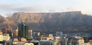Cape Town, Table mountain - 4 must-see SA spots for USA travelers