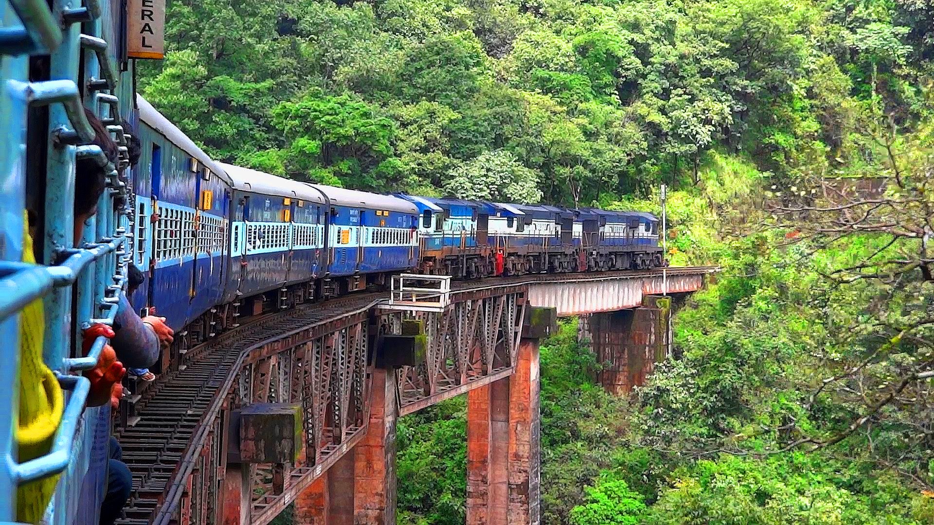 Nilgiri Mountain Railway.jpg