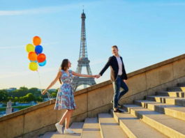 Romantic couples trip to Paris