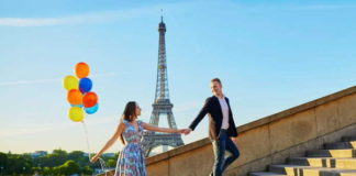 Romantic couples trip to Paris