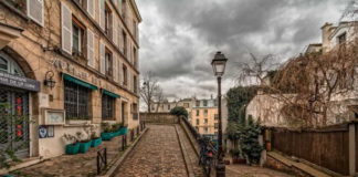 Celebrate Love At These Hidden Romantic Hotspots In Paris