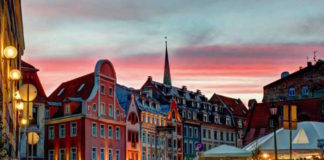 One of Europe's best-preserved medieval Old Towns, Riga enchants visitors with its cobblestone streets, Gothic spires, and beautifully restored merchant houses.