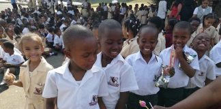 Bluff Tower make their Mandela Day minutes count !