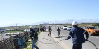 SANDF protects Eskom workers in Khayelitsha