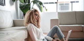 Include These 12 Elements in Your Online Personal Bio