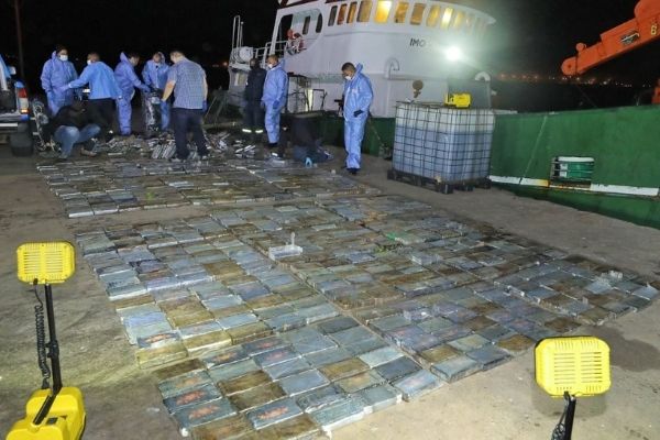 Police seize cocaine haul worth R583 million off Saldanha coast Police seize cocaine haul worth R583 million off Saldanha coast