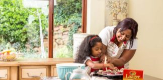 Laager Rooibos and ‘With Love from the Twins’ celebrate mother figures Laager Rooibos and ‘With Love from the Twins’ celebrate mother figures
