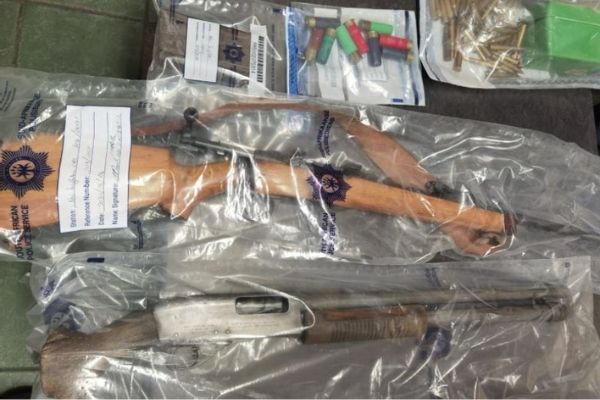 Alert off duty policeman recovers stolen firearms and ammunition Alert off duty policeman recovers stolen firearms and ammunition