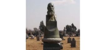 General De la Rey's grave in Lichtenburg vandalised, bust stolen