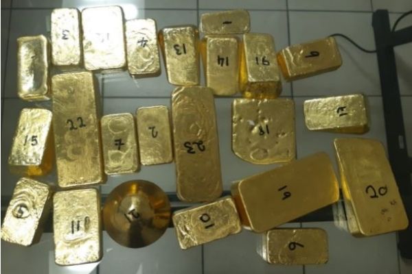 Smuggler nabbed with R11 million worth of gold at O.R Tambo Airport Smuggler nabbed with R11 million worth of gold at O.R Tambo Airport
