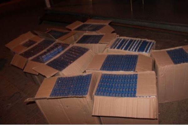 Transporting illicit cigarettes in army vehicle, 2 SANDF members arrested, Musina