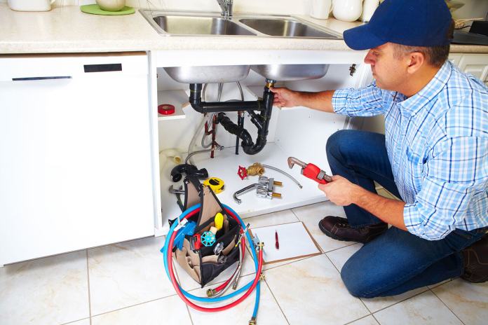 8 Deadly Indicators Your Home Is Suffering From Massive Plumbing Issues
