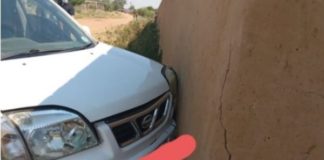2 Business robbers shot after their hijacked bakkie crashes, Majaneng. Photo: SAPS