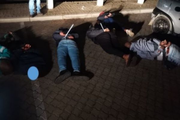 10 Fraud syndicate members, including a police officer, arrested, Paarl 10 Fraud syndicate members, including a police officer, arrested, Paarl