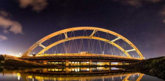 Successful transverse launch of Ashton Arch bridge a South African first