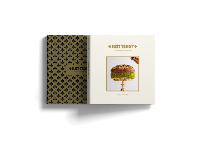 Just Teddy – Petals from Paris Just Teddy – Petals from Paris