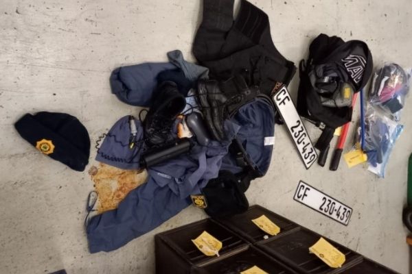 Business robbery: Suspects in police uniform arrested, explosives recovered, Pinetown