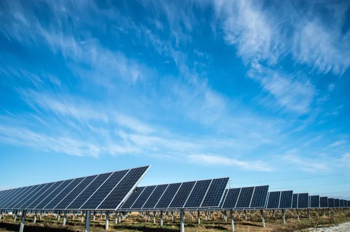 8 Ways Schools and Universities Can Use Power – Solar Panels and Power Banks