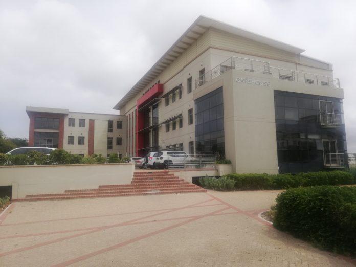 Even tougher – Plascon introduces high-performance Plascotuff 3500 Aluminium Even tougher – Plascon introduces high-performance Plascotuff 3500 Aluminium