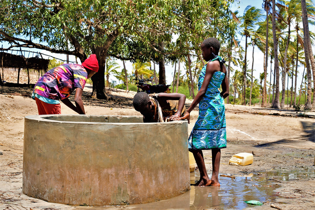 Villagers from Chasimba draw salty water from a borehole on Kahunda Charo’s land.