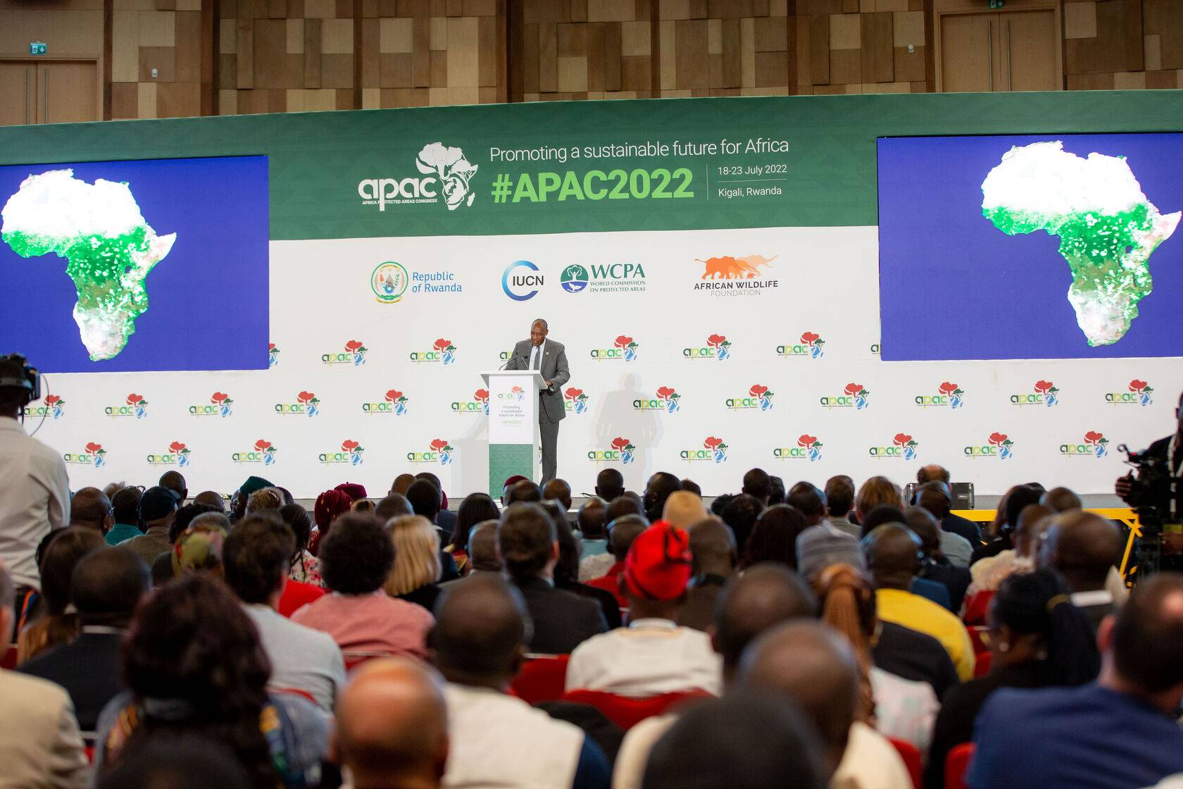 Kaddu Sebunya, CEO of African Wildlife Foundation speaking at the opening of the APAC. Image courtesy of APAC/AWF/IUCN.