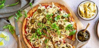 Girls’ Night out – National Day 22 September Gin and pizza YUM!