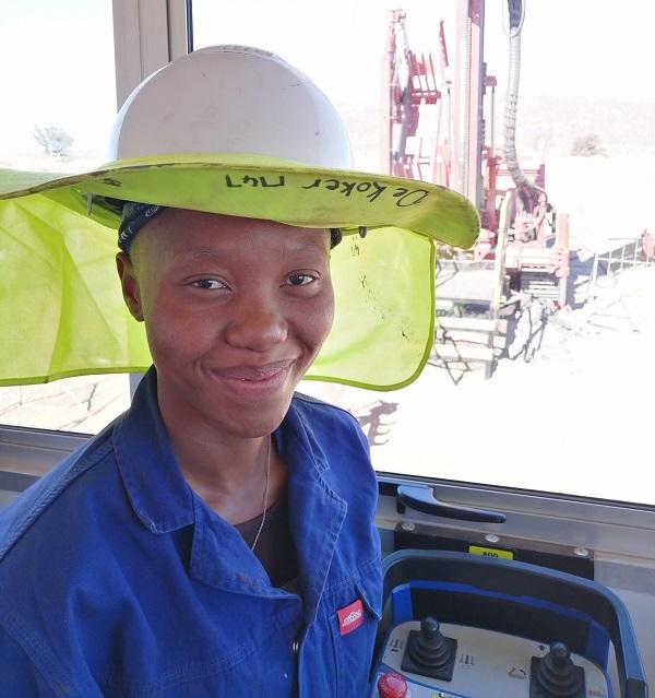 Female drill rig operators pave the way at Kumba Iron Ore Female drill rig operators pave the way at Kumba Iron Ore