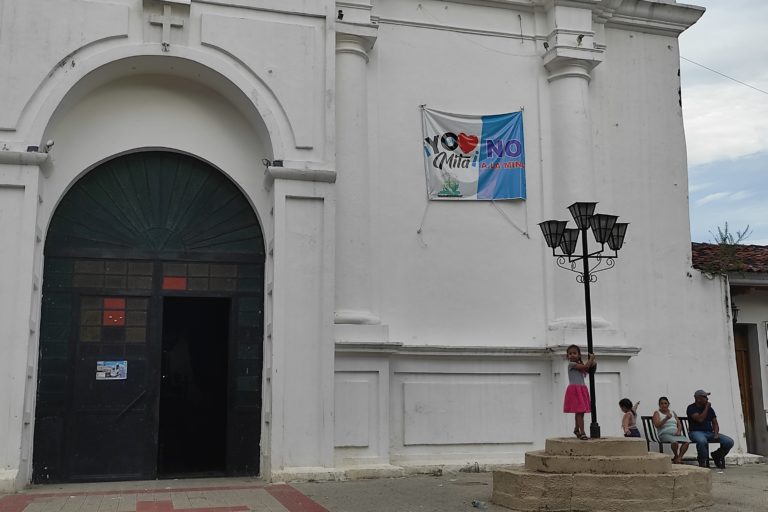 A banner hanging from the Catholic church on the Asunción Mita town square reads, "I [heart] Mita! No to the mine".