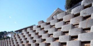Corobrik extends its GEOLOK® retaining wall system Corobrik extends its GEOLOK® retaining wall system