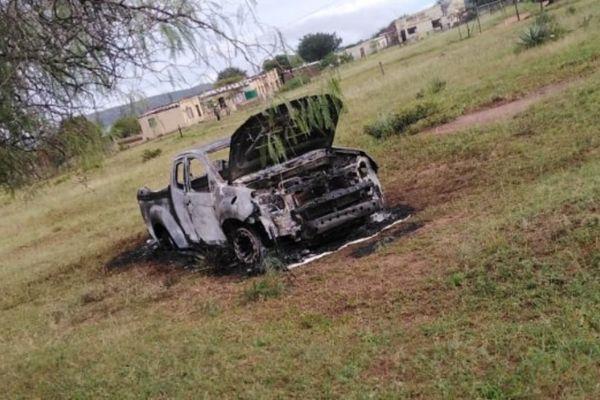 Vehicle transporting stolen goats torched by angry mob, Nebo