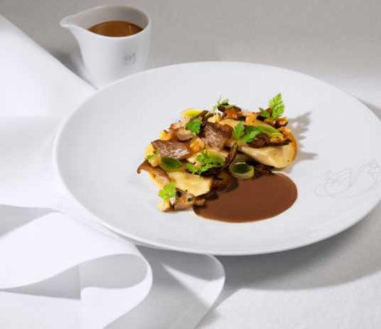 Air France presents its new spring menu on board its long-haul La Première and Business cabins