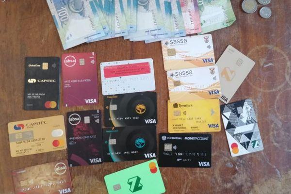 Scammers nabbed with stolen bank cards, cash, Komani