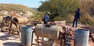 8 Illegal miners arrested, Wolwerand mine, Klerksdorp. Photo: SAPS