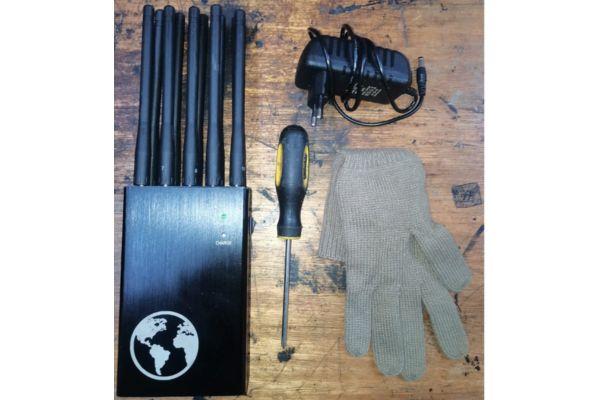 Suspect nabbed with signal jamming device, Grassy Park Suspect nabbed with signal jamming device, Grassy Park