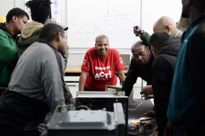Meet the Cape Town entrepreneur breaking barriers in male-dominated appliance repair programme Meet the Cape Town entrepreneur breaking barriers in male-dominated appliance repair programme
