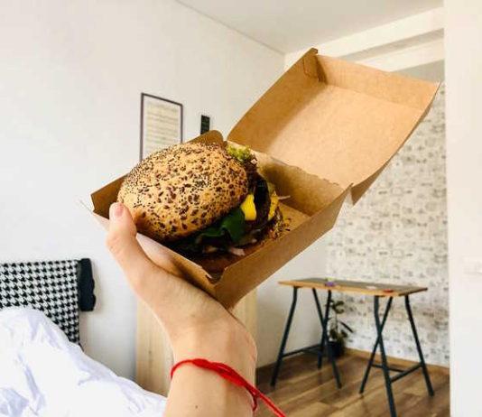 10 Must-Have Features in Takeaway Burger Boxes for a Seamless Dining Experience
