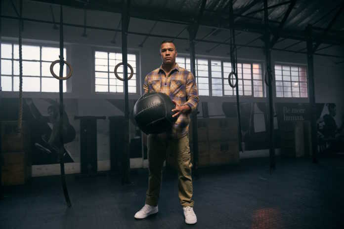 SUPERDRY SOUTH AFRICA AND CHESLIN KOLBE JOIN FORCES TO IGNITE INSPIRATION ACROSS MZANSI.